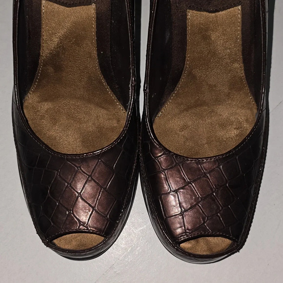 Aerosoles Big Ben Brown Crocodile Heels w Peep Toes Womens Size 8.5 - Picture 11 of 11